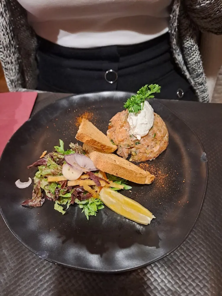Tartare de Saumon Et Mousse de Chèvre